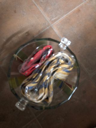 Brocca con 2 cravatte