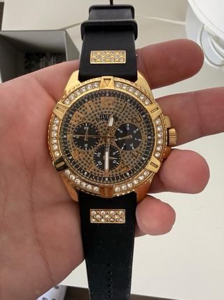 Reloj Guess Dorado y Negro