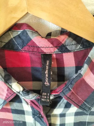 Camisa cuadros Stradivarius azul marino y rojo