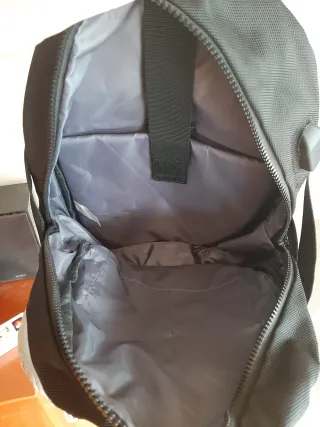 Mochila lona negra. Sin estrenar