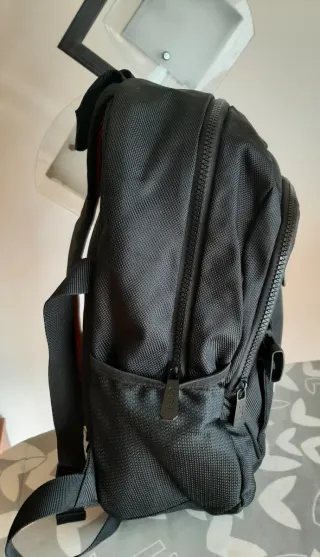 Mochila lona negra. Sin estrenar