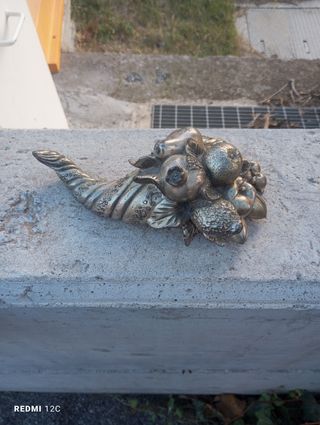 Cornucopia argento opulenza abbondanza fortuna