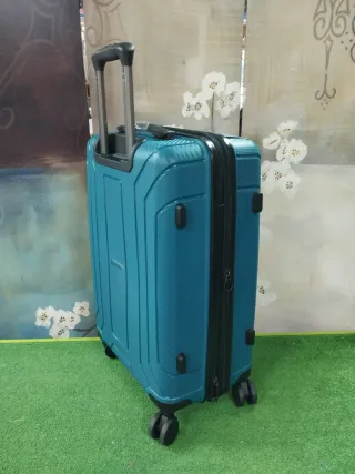 Maleta mediana extensible nueva