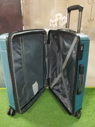 Maleta mediana extensible nueva