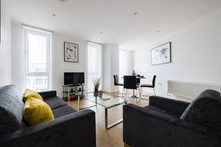 Piso en alquiler en Palos de Moguer en Madrid