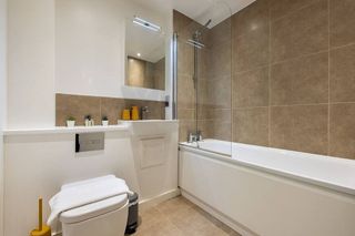 Piso en alquiler en Palos de Moguer en Madrid