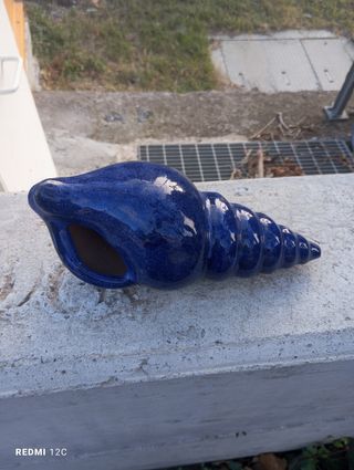 Conchiglia blu portafortuna in ceramica