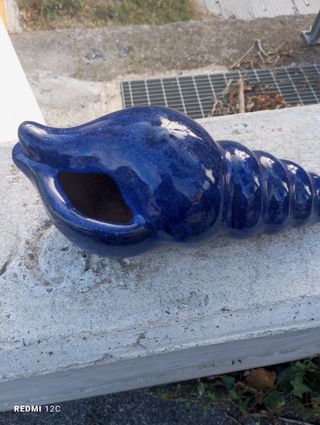 Conchiglia blu portafortuna in ceramica