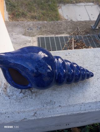 Conchiglia blu portafortuna in ceramica