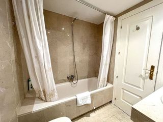 Piso en alquiler en Nueva Andalucía centro en Marbella