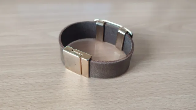 Pulsera Zamak Dorada Verde Kaki