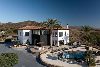 Chalet en venta en San Juan de los Terreros en Pulpí