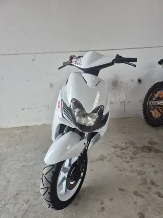 Yamaha Jog RR