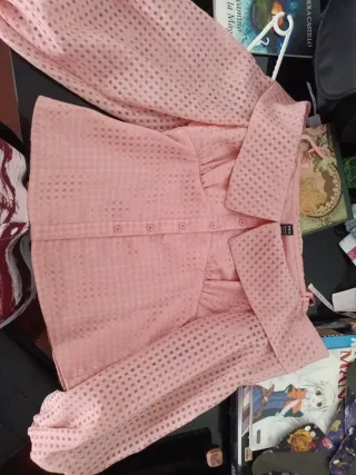 Blusa rosa con cuello Peter Pan