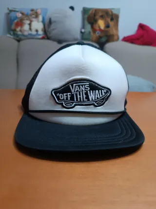 Gorra Vans Off The Wall Negra y Blanca