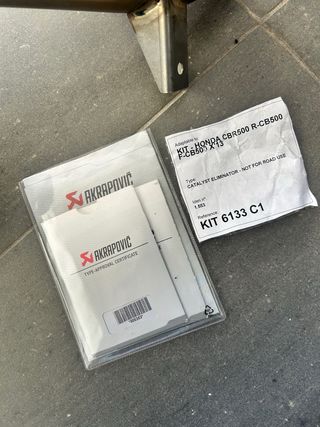 Escape completo Akrapovič Carbono Honda CB500