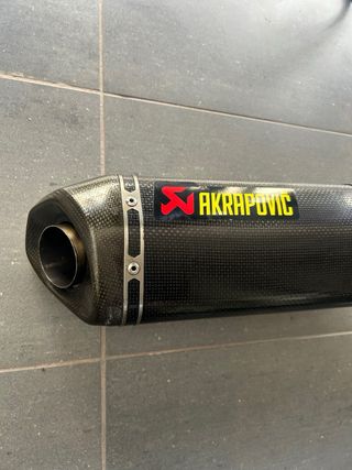 Escape completo Akrapovič Carbono Honda CB500