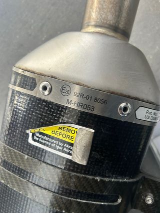 Escape completo Akrapovič Carbono Honda CB500