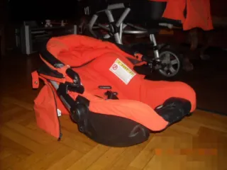 Vendo Carrito de bebé naranja