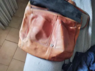 Bolso antiguo Montbuy de cuero marrón