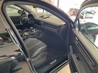 PORSCHE CAYENNE TURBO GT