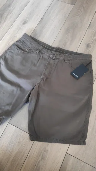 Massimo Dutti Pantalón Corto marrón. T 46