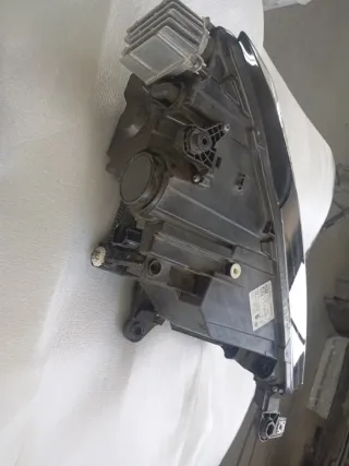 Faro delantero Seat Ateca del lado izquierdo