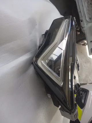 Faro delantero Seat Ateca del lado izquierdo