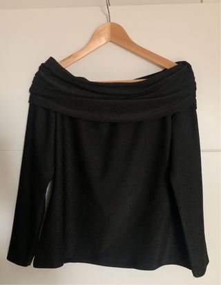 Top Sfera Negro Brillos Hombros Descubiertos