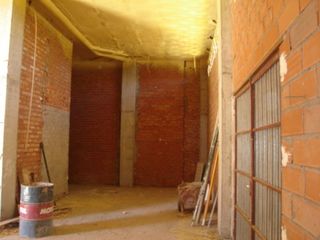 Local comercial en venta en Los Olivos en Huesca