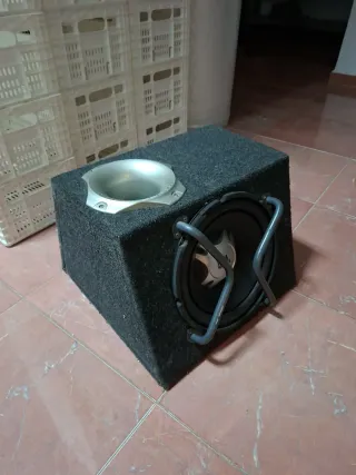 Subwoofer JBL 12" + 2 Amplificadores