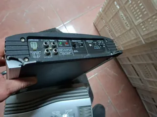 Subwoofer JBL 12" + 2 Amplificadores