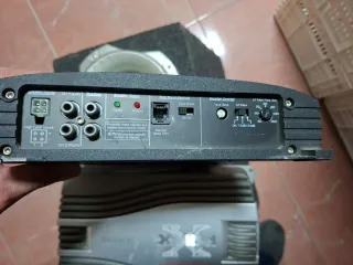 Subwoofer JBL 12" + 2 Amplificadores