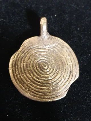 Amuleto antiguo de bronce de Burkina Faso