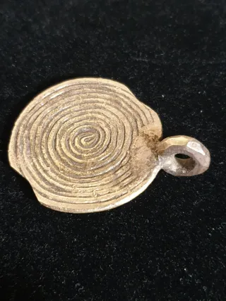 Amuleto antiguo de bronce de Burkina Faso