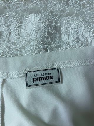 Top lencero blanco con encaje