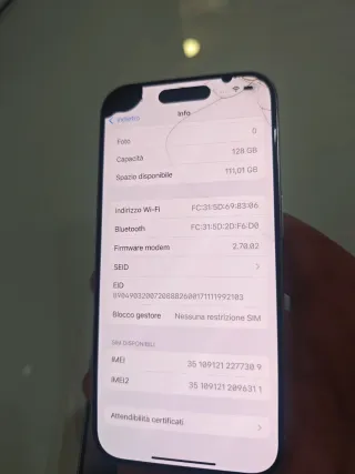 iPhone 15 Pro bianco ok con display danneggiato