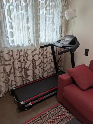 Cinta de correr SportsTech F31 casi sin usar