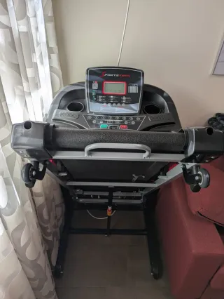 Cinta de correr SportsTech F31 casi sin usar