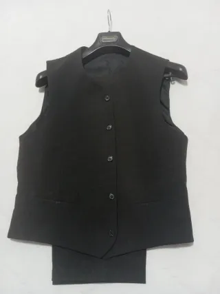Traje de chaqueta tres piezas gris marengo