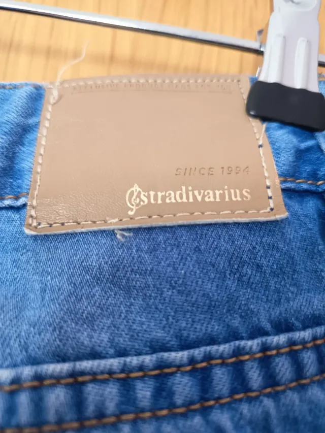 Pantalón vaquero desgastado azul