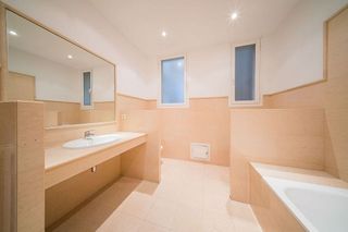 Piso en alquiler en Jerónimos en Madrid