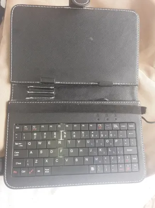 Teclado pequeño negro