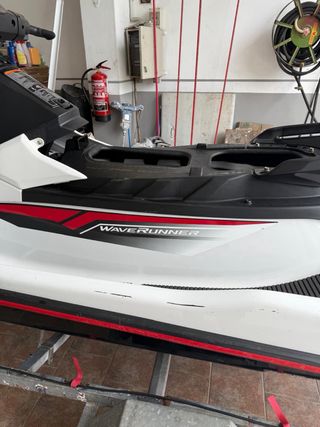 YAMAHA EX WAVERUNNER