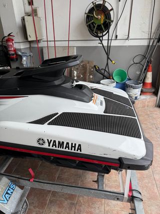 YAMAHA EX WAVERUNNER