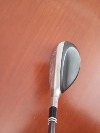 Palo de golf Cleveland HiBore 3i