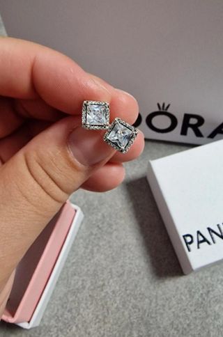 Pendientes Cuadrados