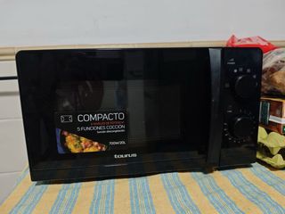 Microondas Taurus Compacto 700W + Regalo