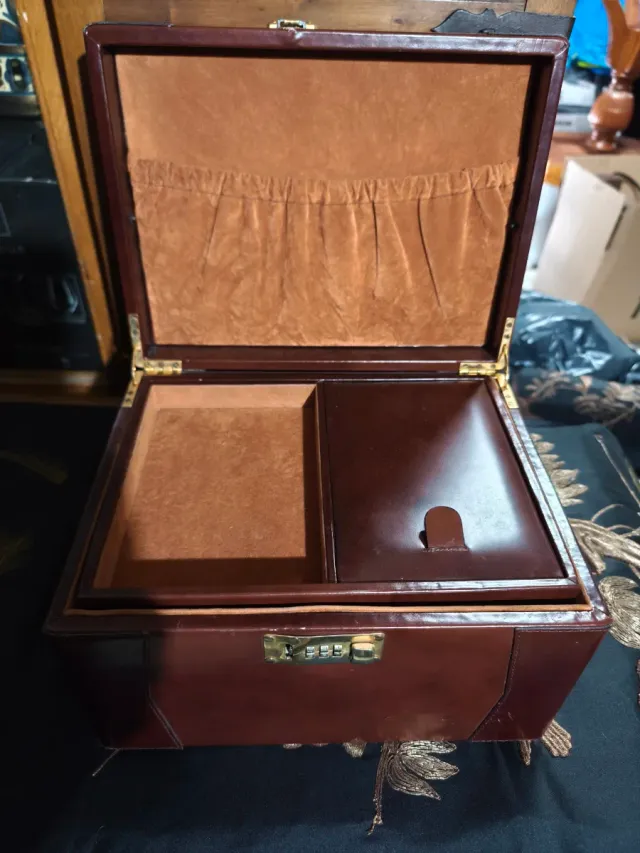 Antica valigetta in pelle