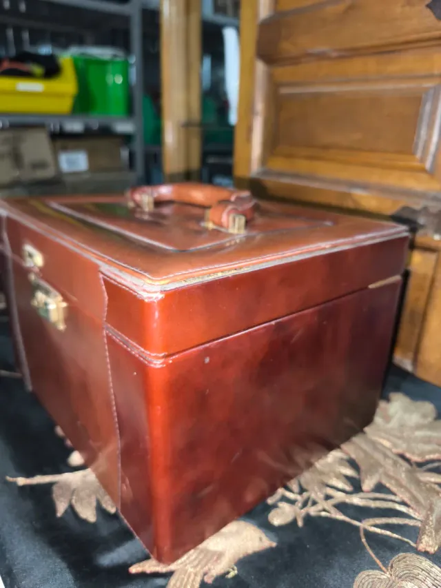 Antica valigetta in pelle